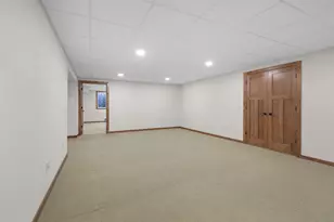 1274 Cameron Cir, Neenah, WI 54956 - Photo 28