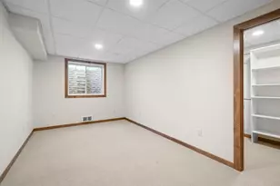 1274 Cameron Cir, Neenah, WI 54956 - Photo 32