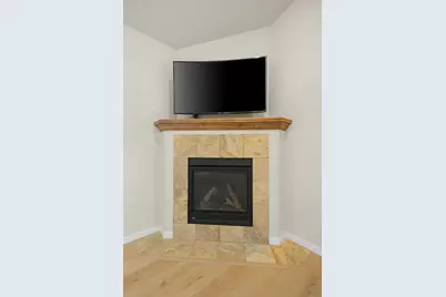 1274 Cameron Circle, Neenah, WI 54956 - Photo 8