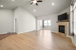1274 Cameron Cir, Neenah, WI 54956 - Photo 6