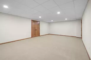 1274 Cameron Cir, Neenah, WI 54956 - Photo 28
