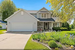 2038 Emerald Dr, Green Bay, WI 54311 - Photo 1