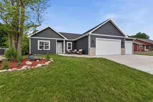 108 River Ct, Theresa, WI 53091 - Photo 2