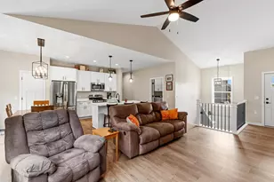 108 River Ct, Theresa, WI 53091 - Photo 4