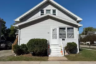 302 W Lincoln Ave, Oshkosh, WI 54901 - Photo 2