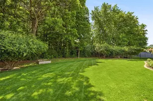 1594 Kingswood Dr, Neenah, WI 54956 - Photo 36