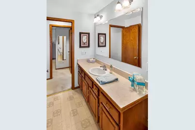 1858 Oakridge Road, Neenah, WI 54956 - Photo 18