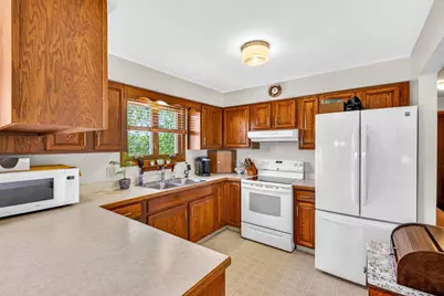 1858 Oakridge Road, Neenah, WI 54956 - Photo 12