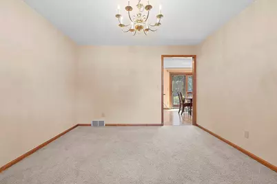 2055 Lynn Drive, Neenah, WI 54956 - Photo 10