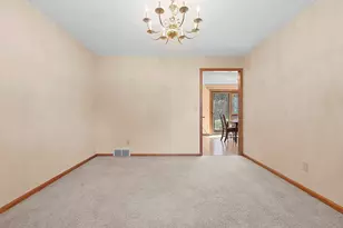 2055 Lynn Dr, Neenah, WI 54956 - Photo 10