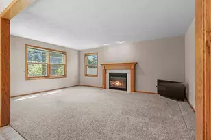 2055 Lynn Dr, Neenah, WI 54956 - Photo 8