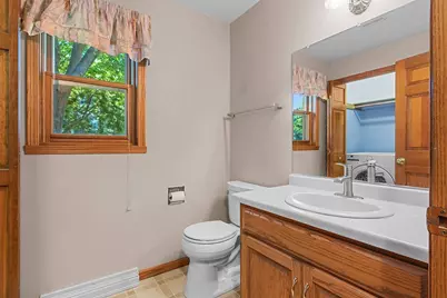 2055 Lynn Drive, Neenah, WI 54956 - Photo 32