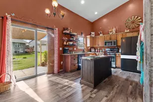 217 Yacoub Ln, Fond du Lac, WI 54935 - Photo 2