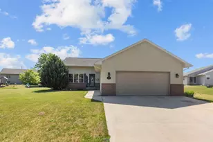 217 Yacoub Ln, Fond du Lac, WI 54935 - Photo 46