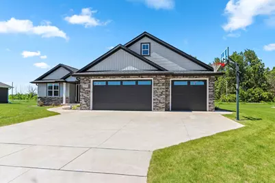 2174 Potter Drive, De Pere, WI 54115 - Photo 2