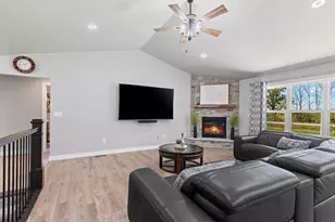 2174 Potter Dr, De Pere, WI 54115 - Photo 12
