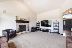 W2145 Bonnie Ln, Kaukauna, WI 54130 - Photo 4