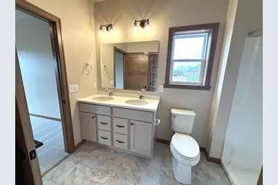 W6538 Breezy Way, Appleton, WI 54915 - Photo 10