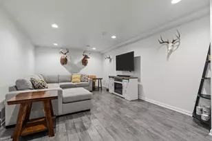 1245 Weatherwood Dr, Neenah, WI 54956 - Photo 44