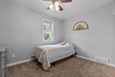 1245 Weatherwood Drive, Neenah, WI 54956 - Photo 36