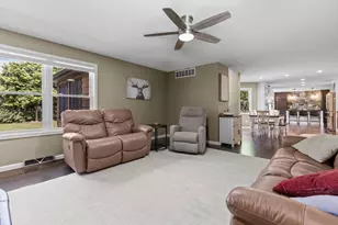 1245 Weatherwood Dr, Neenah, WI 54956 - Photo 14