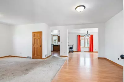 124 S Custer Street, Brillion, WI 54110 - Photo 4
