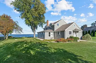 3790 Pau-Ko-Tuk Ln, Oshkosh, WI 54902 - Photo 4