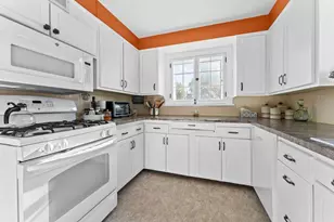 3790 Pau-Ko-Tuk Ln, Oshkosh, WI 54902 - Photo 18