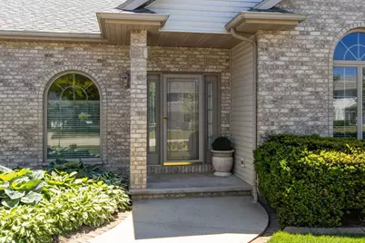 W5875 Sweet Clover Drive, Appleton, WI 54915 - Photo 2