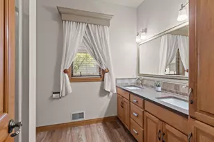 W5875 Sweet Clover Dr, Appleton, WI 54915 - Photo 22
