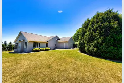 74 Stonefield Court, Oshkosh, WI 54902 - Photo 50