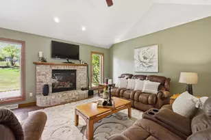 1735 Orange Blossom Dr, Green Bay, WI 54313 - Photo 2