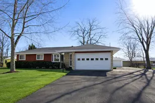 1905 Roosevelt Ave, Oshkosh, WI 54901 - Photo 1
