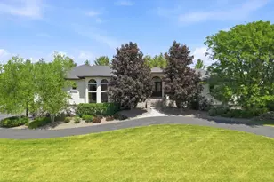 W5443 Bowe Ln, Fond du Lac, WI 54937 - Photo 2