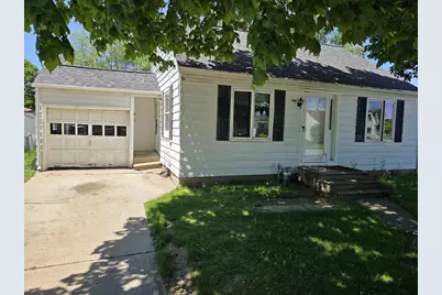 1016 Cleveland Street, Green Bay, WI 54304 - Photo 2
