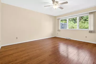 238 Lake Pointe Drive, Oshkosh, WI 54904 - Photo 30