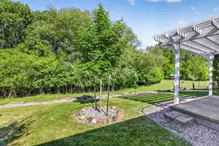238 Lake Pointe Dr, Oshkosh, WI 54904 - Photo 8
