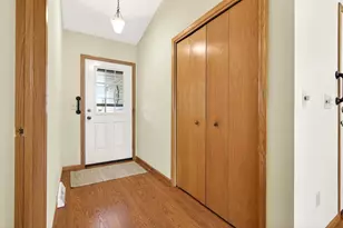 238 Lake Pointe Dr, Oshkosh, WI 54904 - Photo 10