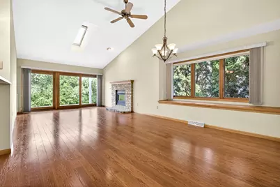 238 Lake Pointe Drive, Oshkosh, WI 54904 - Photo 12