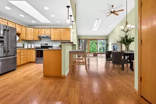 238 Lake Pointe Dr, Oshkosh, WI 54904 - Photo 22