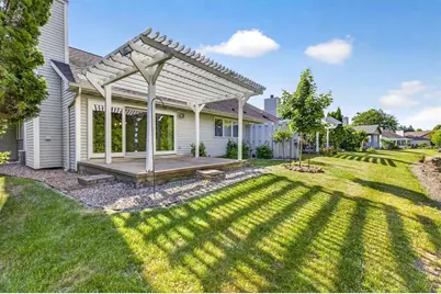 238 Lake Pointe Drive, Oshkosh, WI 54904 - Photo 4