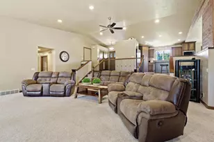 11 Kools Ct, Appleton, WI 54914 - Photo 8