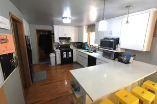 2933 Sunray Ln, Green Bay, WI 54313 - Photo 6