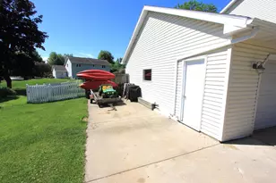 2933 Sunray Ln, Green Bay, WI 54313 - Photo 20