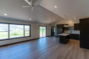 W5896 Edgewood Dr, Menasha, WI 54952 - Photo 12