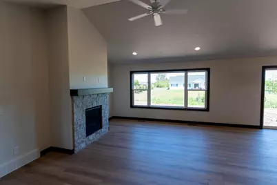 W5896 Edgewood Drive, Menasha, WI 54952 - Photo 4