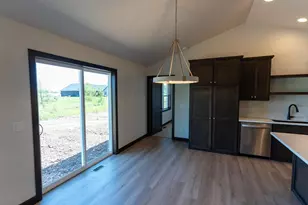 W5896 Edgewood Dr, Menasha, WI 54952 - Photo 10