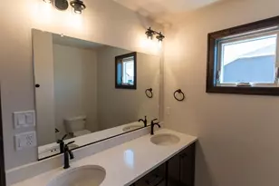 W5896 Edgewood Dr, Menasha, WI 54952 - Photo 20
