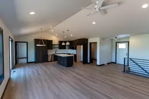 W5896 Edgewood Dr, Menasha, WI 54952 - Photo 14