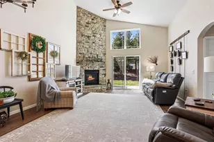 2723 River Ln, Two Rivers, WI 54241 - Photo 6